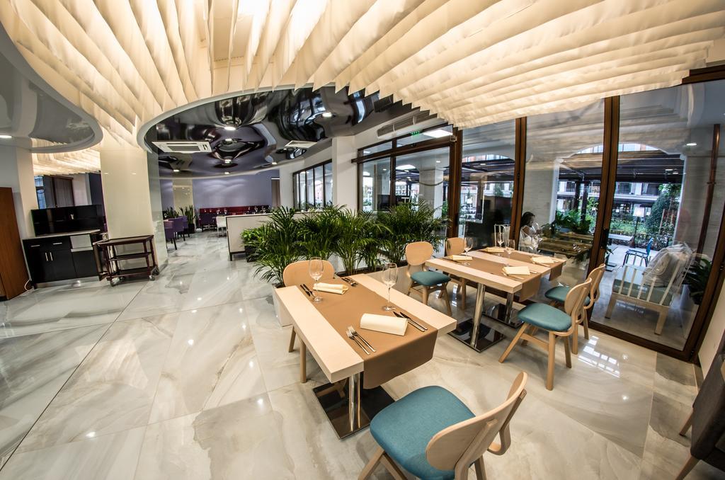 Premier Cuisine - Full Board Resort