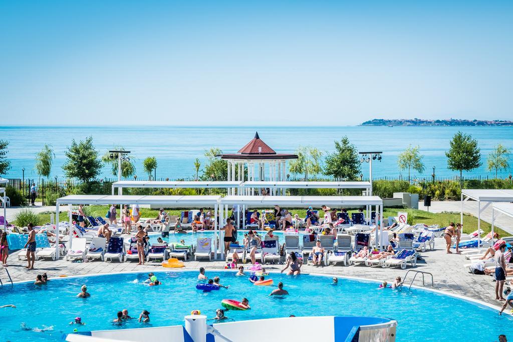 Resort Premier Cuisine - Full Board
